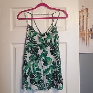 Flowy palm leaf top